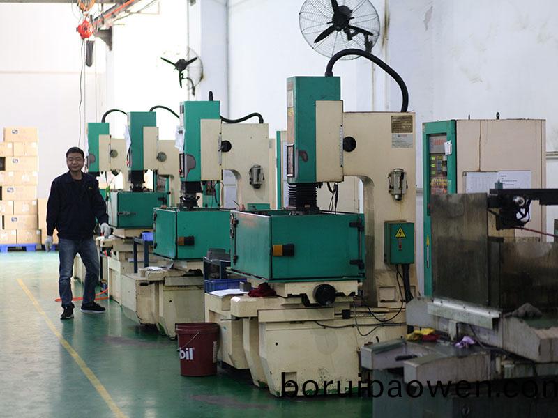 深圳(zhen)科(ke)翔糢具：糢具簡(jiǎn)單介(jie)紹(shao)